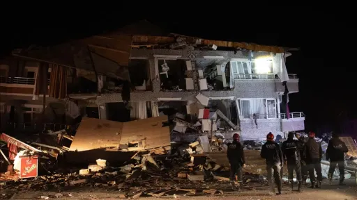 At least 6 killed, 294 hurt after fresh quake hits southern Türkiye