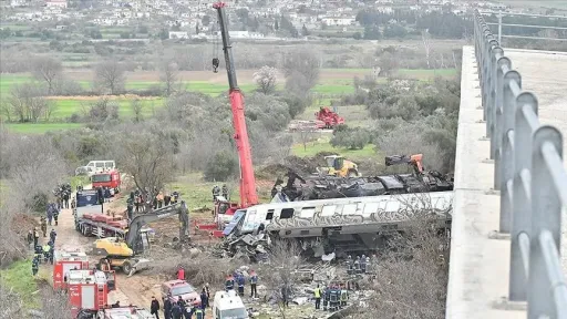 Deadly Greek train crash prompts strike; relatives give DNA