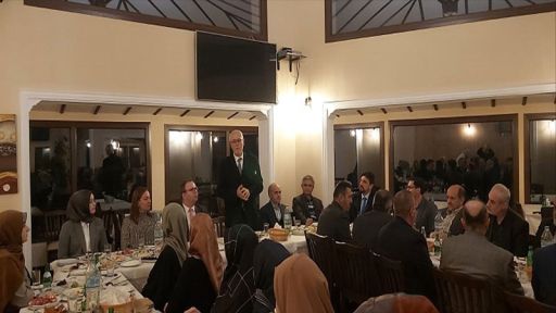 Mufti İbrahim Şerif gives meal to the İrshad Team Members