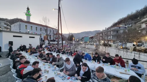 Impressive “Child and Youth iftar” in Mustafaçova