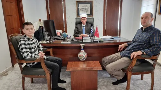 Omer Haci Karaahmet, the winner of the adhan contest, pays visit to Mufti Trampa