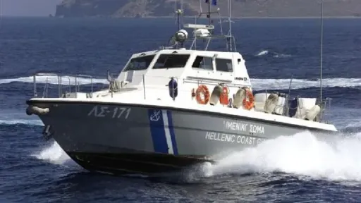Over 80 rescued after migrant boat capsizes near Pylos