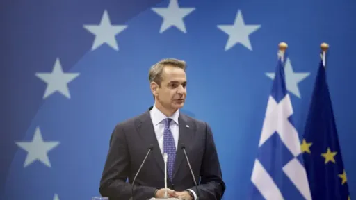 Mitsotakis says government plans to legalize same-sex marriage