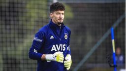 Turkish goalie Bayindir joins Manchester United on 4-year contract